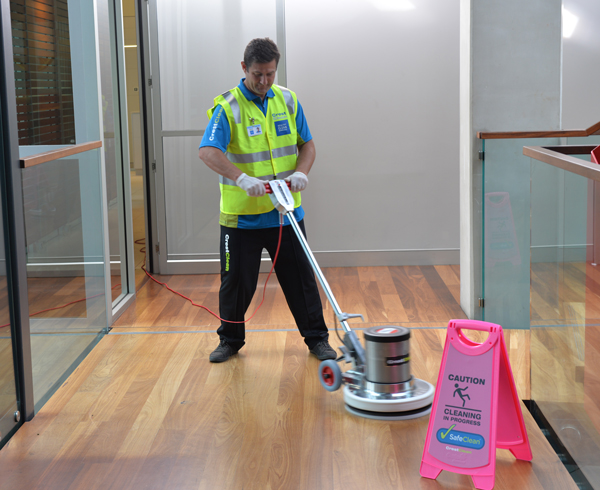 girl-mopping